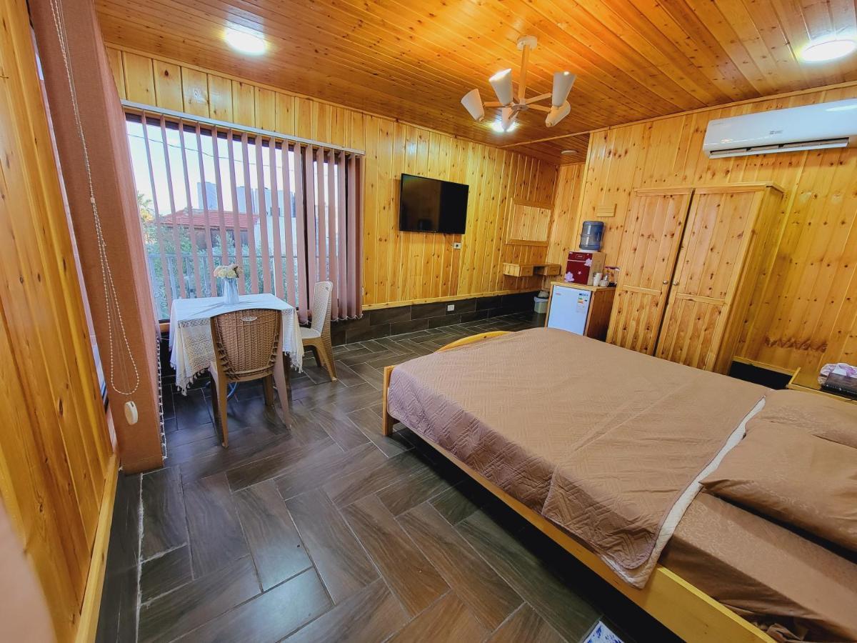 Atoom Lodge Jarash Extérieur photo