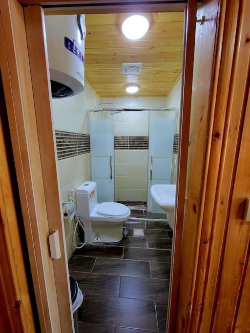 Atoom Lodge Jarash Extérieur photo
