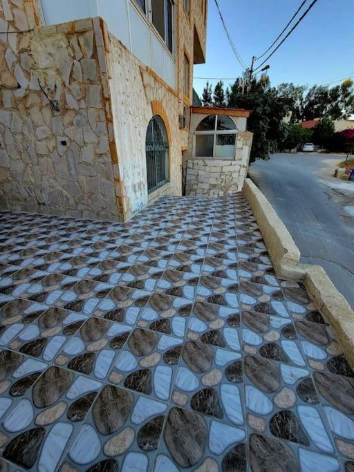 Atoom Lodge Jarash Extérieur photo