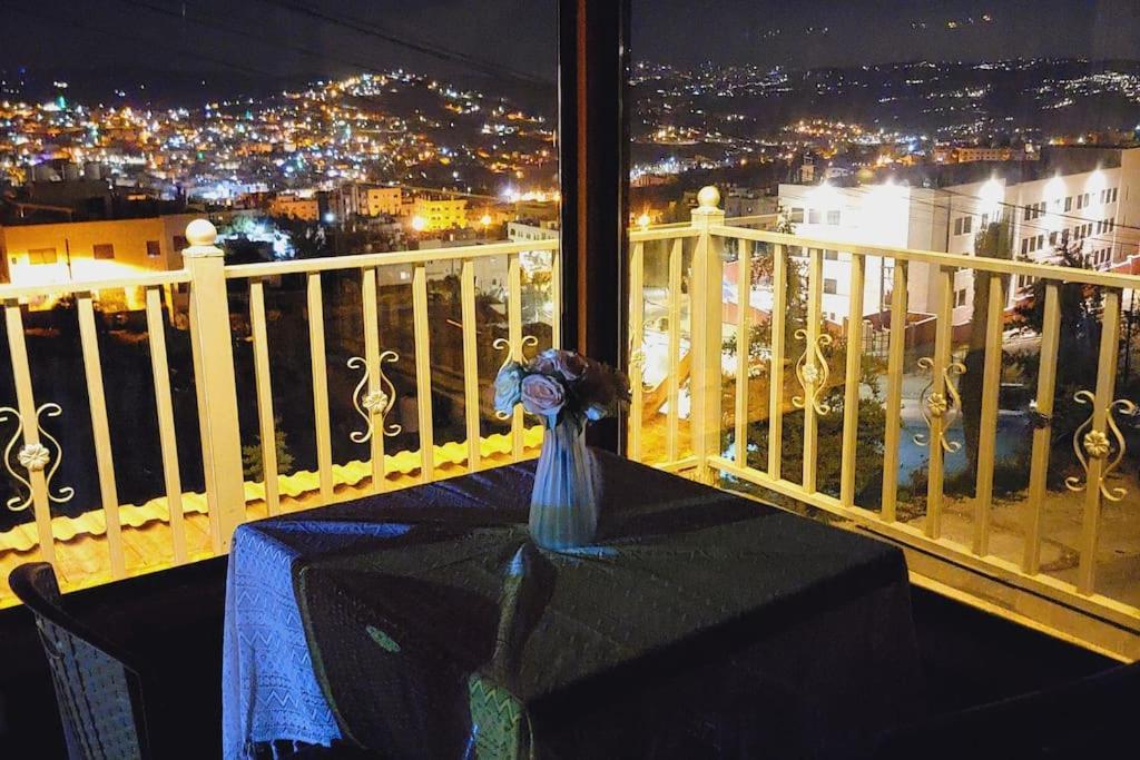 Atoom Lodge Jarash Extérieur photo